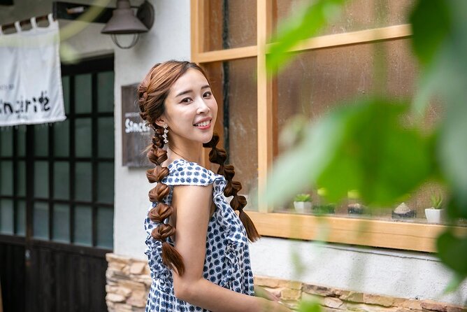 1 Hour Private Photoshoot in Osaka - Photo delivery within a week, plus retouching that matches your mood