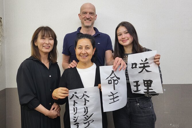 Calligraphy Workshop in Namba, Dotonbori - Making it part of your Osaka day (Dotonbori, Nihonbashi, Kuromon Market)