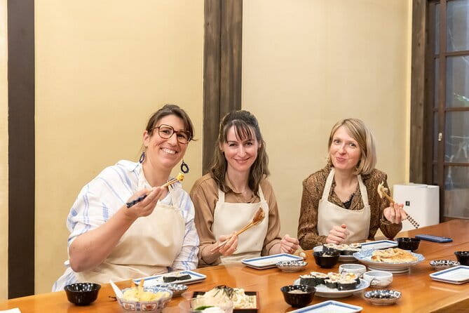 Cooking Class for Ramen and Gyoza in a Quiet Old Osaka House - Meet Ayumi, the home-cooking instructor in perfect English