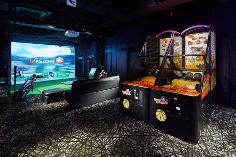 Darts & Billards Amusement Bar【Osaka BeeRUSH minami branch】 - Beyond darts: billiards, ping pong, and the rest of the arcade menu