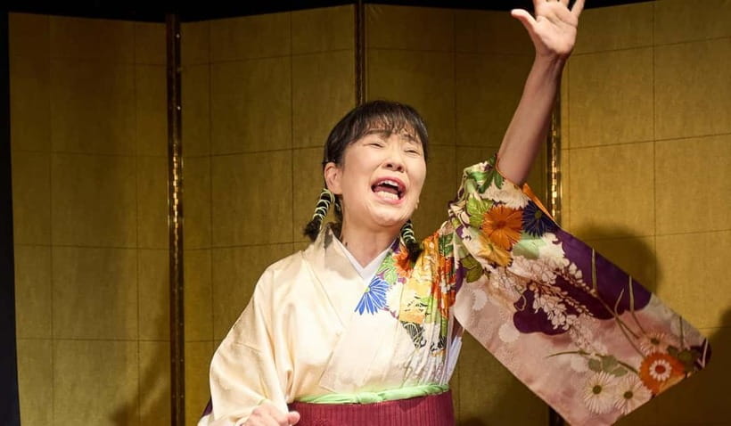Dotonbori: English Rakugo & Tsugaru Shamisen Show & Workshop - Namikiza Theater in Dotonbori: meeting the puppets of Joruri and Kabuki