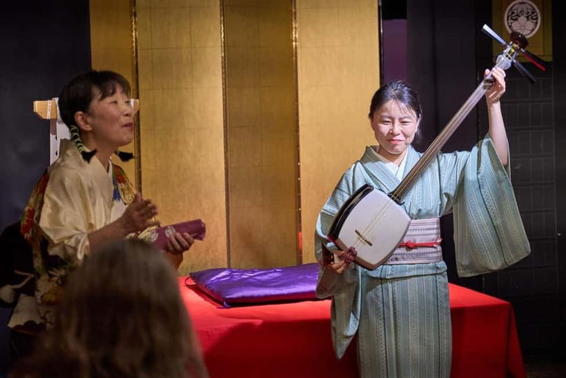 Dotonbori: English Rakugo & Tsugaru Shamisen Show & Workshop - Should you book this English Rakugo and Tsugaru Shamisen?