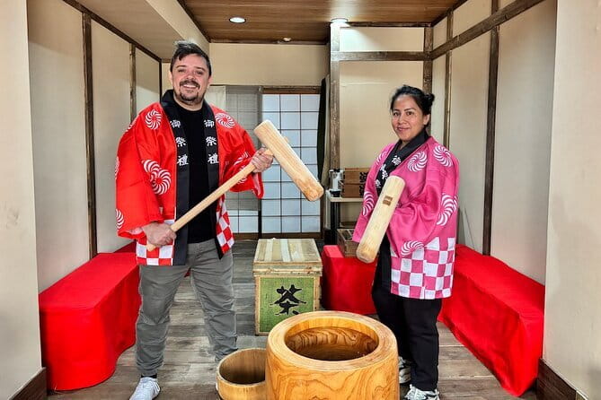 【For adult】Traditional Mochi Pounding Experience with Tasting - Quick hits before you go