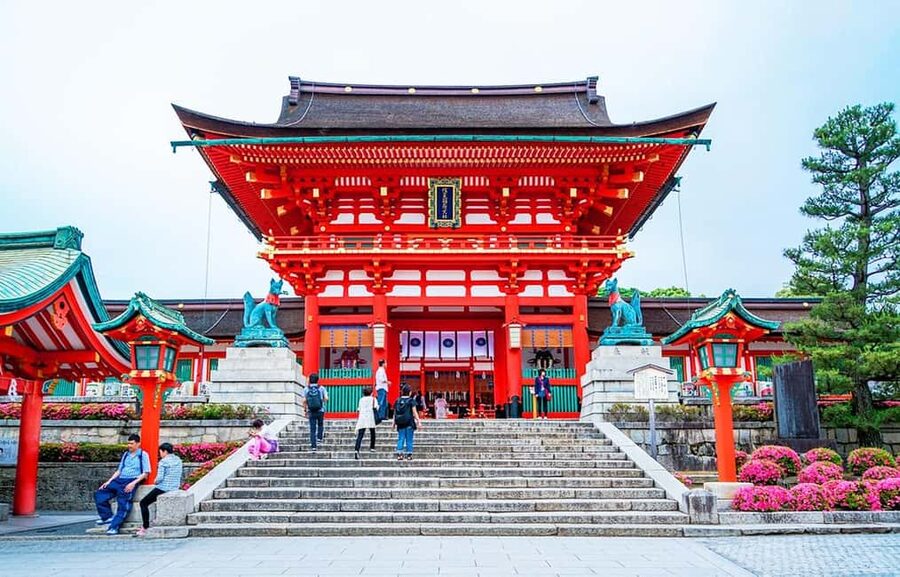From Osaka: Kyoto, Nara, Fushimi Inari & Arashiyama Day Tour - Riding in a Comfort Coach: Why the Transportation Is Part of the Value
