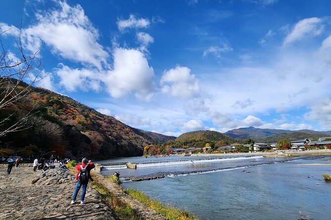 Full Day Guided Tour to Kyoto Arashiyama from Osaka by Van - Kinkaku-ji Temple: seeing the Golden Pavilion without a traffic mess