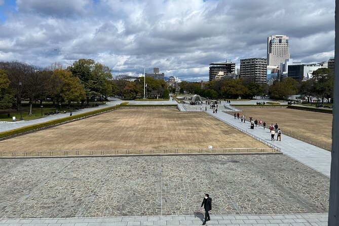 Hiroshima Private Guided Tour from Osaka or Kyoto - Peace Memorial Park: Walkable Reflection Between Two Important Anchors