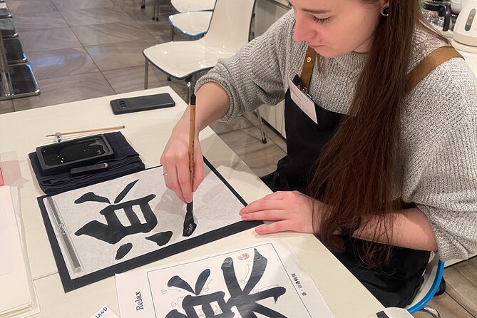 Japanese Calligraphy Experience in Osaka - The First Steps: How Calligraphy Tools Work