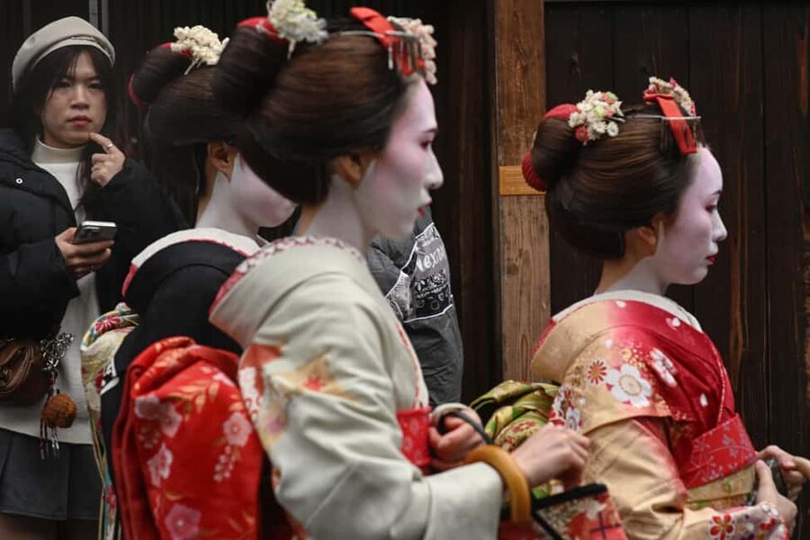 Kyoto Photography Workshop - Temples and Gardens, Finding Light, Shadow, and Depth