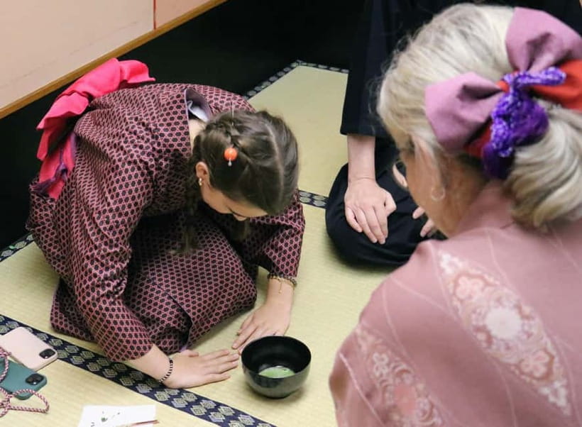 Learn Zen in a class of making Matcha tea near Osaka Castle - Samurai and Yamato Nadeshiko costumes: dress up, then learn the meaning