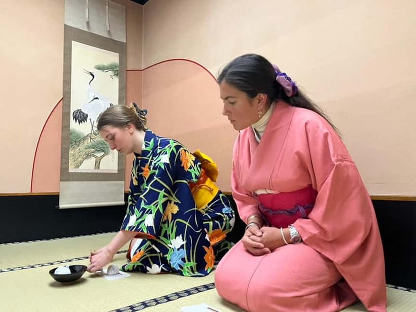 Learn Zen in a class of making Matcha tea near Osaka Castle - Practical tips for your best tea ceremony session