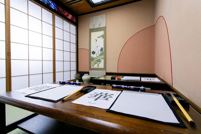 Learning Zen of Japanese Calligraphy in kimono near Osaka Castle - Osaka Castle area shodo, done the hands-on way