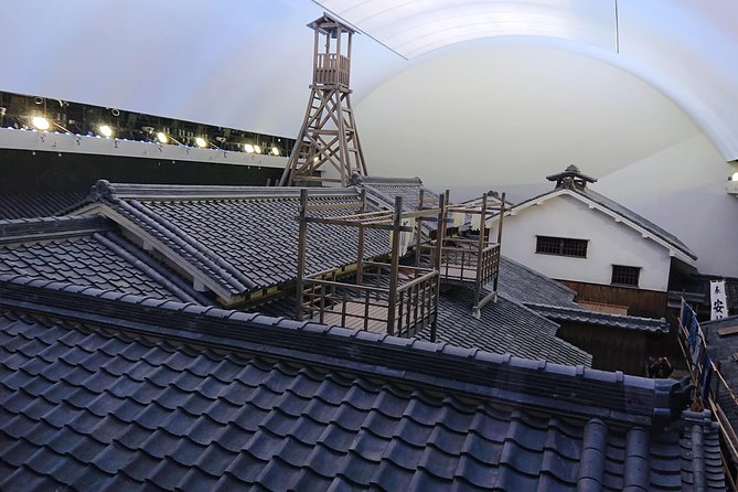 One-Day Walking Tour : Making Fun Memories in North Osaka - Stop 5: Osaka Castle, Big Defensive Walls and a Samurai Rise Story