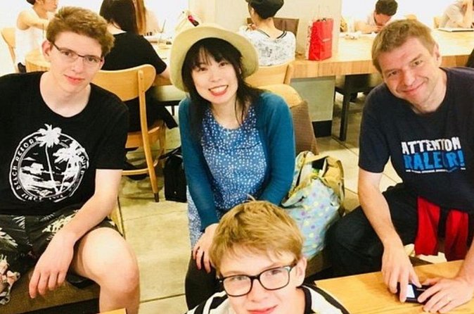 Osaka Best Food Tour With A Guide - Hozenji Yokocho Alley: Naniwa Kuishinbo Yokocho’s Cozy, Old-School Mood