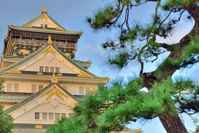 Osaka Castle Admission Ticket - Main tower museum: Toyotomi Hideyoshi and samurai displays