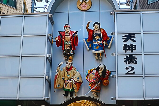 Osaka Castle and a visit to the longest shopping street in Japan - Best guide styles for this specific itinerary