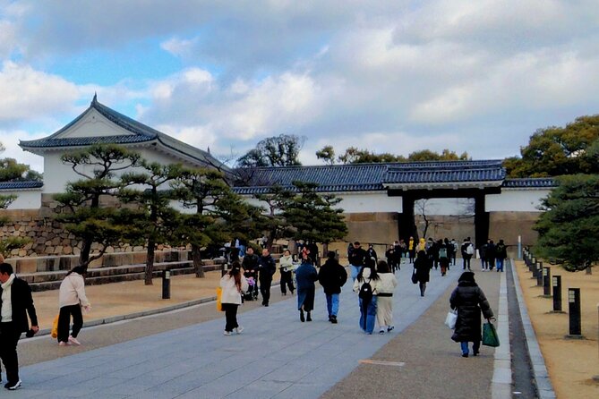 Osaka Castle Hidden Gems Walking Tour + Multilingual Audio Guide - Mr Aj and the simple-English host intro that keeps things clear
