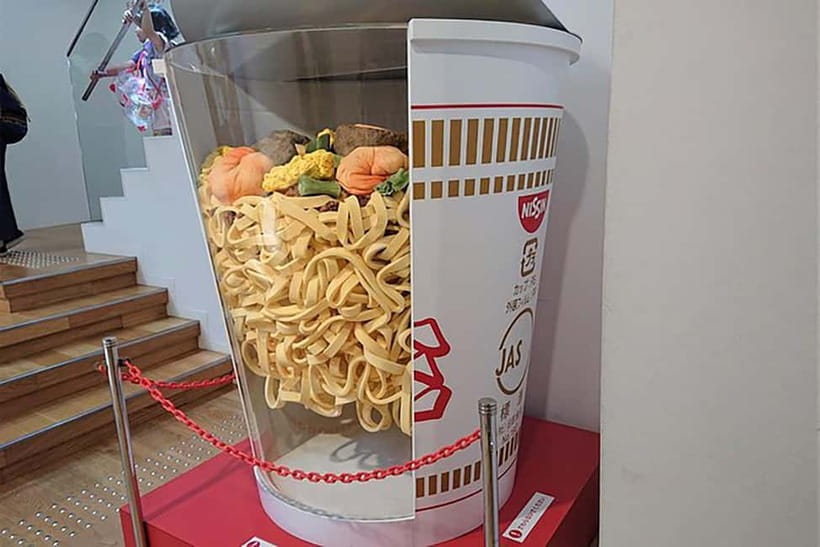 Osaka: Castle, Museum, and Cup Noodle Walking Tour - Cup Noodle Museum: Make Your Own Instant Noodles