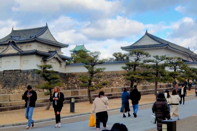 Osaka Castle & Temple Walking Tour with Multilingual Audio Guide - Chausuyama in Tennoji Park: Free Entry, Fast Context