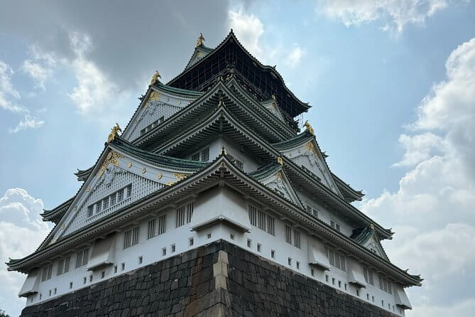 Osaka Castle Walking Tour - Meeting Osaka Castle the Easy Way, Start at Starbucks in the Park