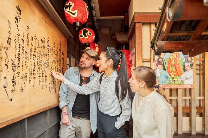 Osaka Castle Walking Tour - Group Size and the Morning Flow: Up to 12, Around 1 Hour