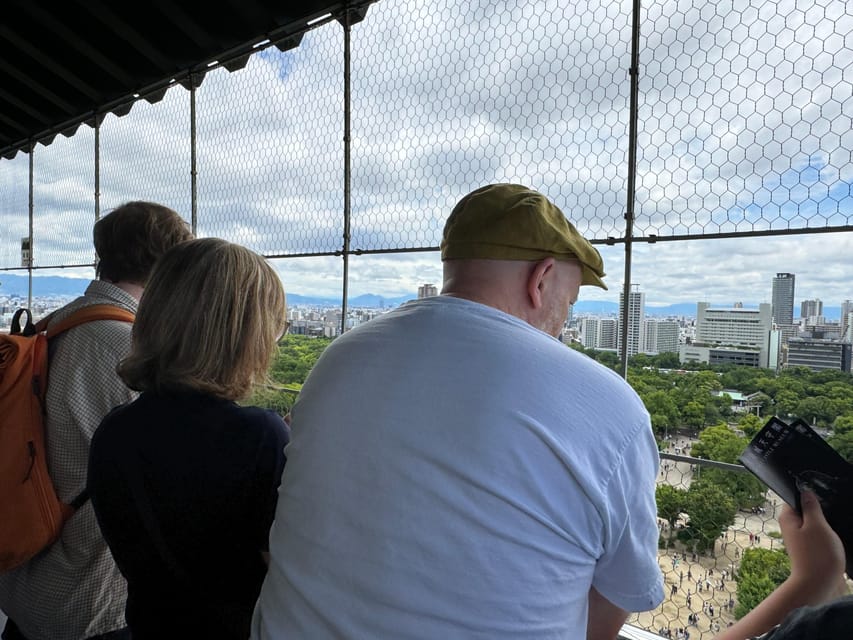 Osaka: Discover Iconic Sights & Hidden Gems Guided Tour - Street Food Stop: A Guided Moment for Ordering and Trying