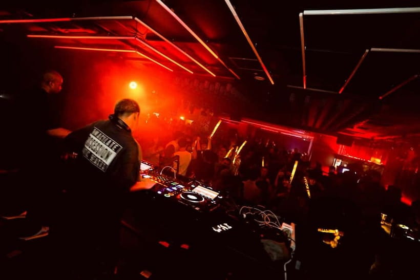 Osaka Dotonbori:GIRAFFE Nightclub Ticket with Drink/VIP Plan - GIRAFFE Japan in Dotonbori: where you are and why it fits Osaka