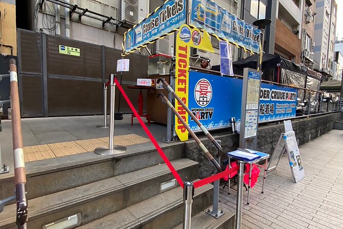 Osaka Dotonbori Wonder Cruise - On-Board Experience: Pace, Crew Energy, and the Value of a Calm Ride