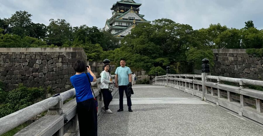 Osaka: Early Morning Osaka Castle Guided Tour, Avoid Crowds - Why Early Morning at Osaka Castle Feels Different