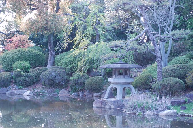 Osaka: Explore Osaka Castle Guided Tour - Inside the keep: what your English guide will translate for you