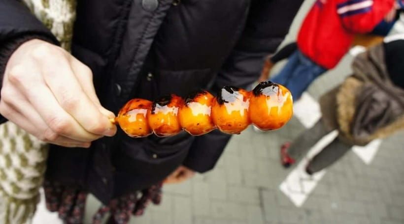 Osaka: Food Tour Kuromon Market & Dotonbori with Guide - Mitoya Three-Colour Dango Dumpling: Chewy and Playful