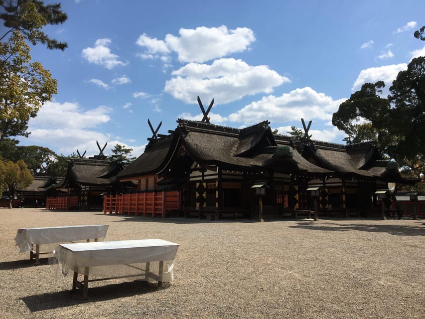 Osaka: Full-Day Private Guided Tour of the Historical City - A full day that connects Shinto, Buddhism, and power in Japan