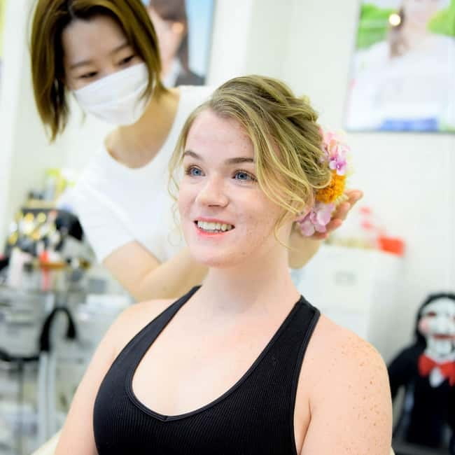 Osaka: Hair & Make-Up by a Professional - Why a pro hair-and-makeup session works so well in Shinsaibashi
