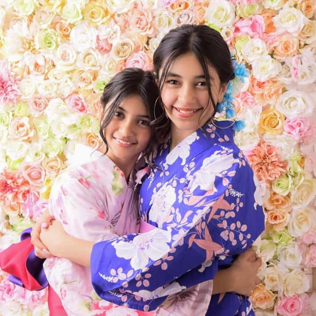 Osaka: Hair & Make-Up by a Professional - Hair set and full makeup in 30 to 60 minutes: what to expect
