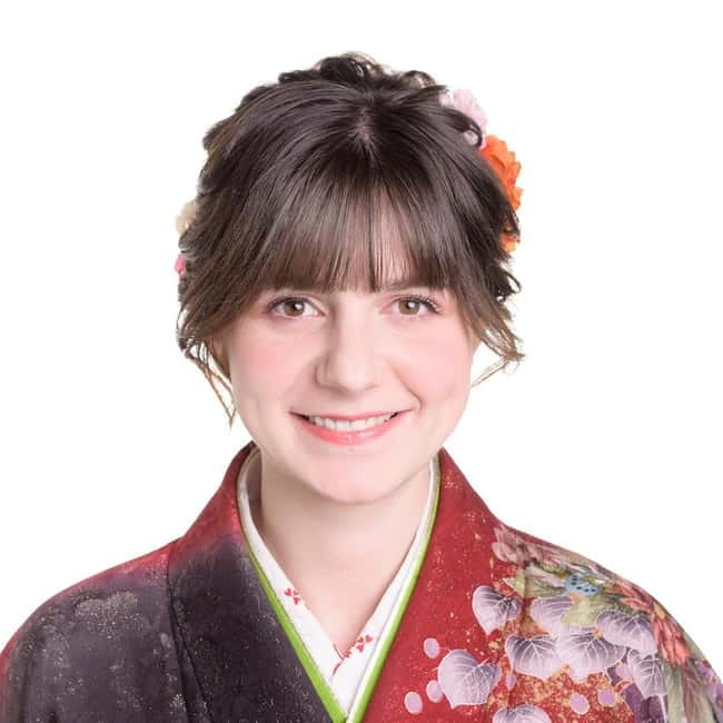 Osaka: Hair & Make-Up by a Professional - FAQ