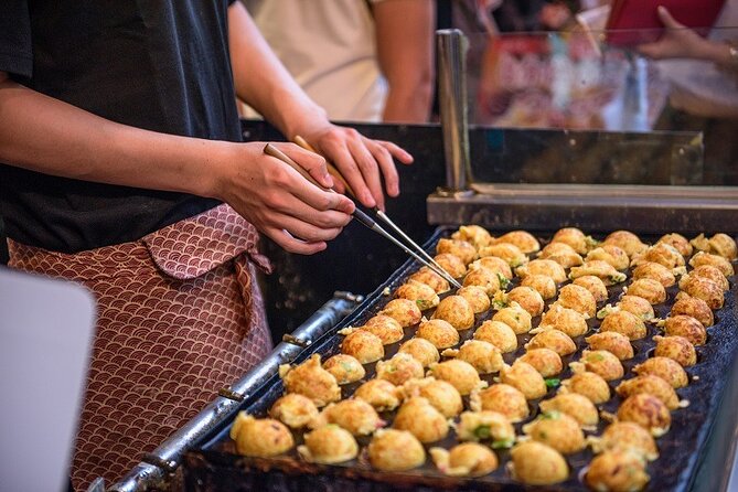 Osaka Highlights Walking Tour: Castle, Dotonbori & Hidden Gems - What You See at Osaka Castle Grounds (and What You Don’t)