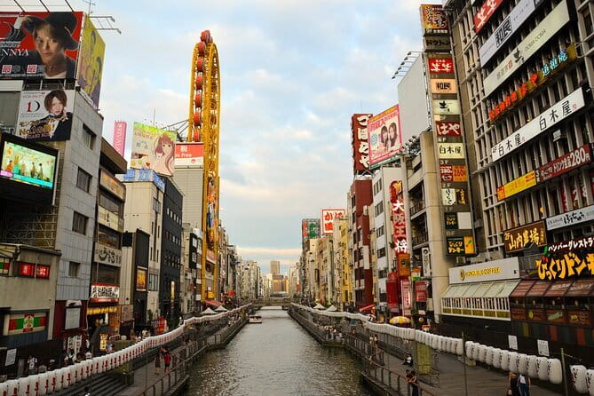 Osaka: Kuromon, Sennichimae & Dotonbori Food Tour - 2hrs - Sennichimae Shopping Street for kitchenware and food replicas