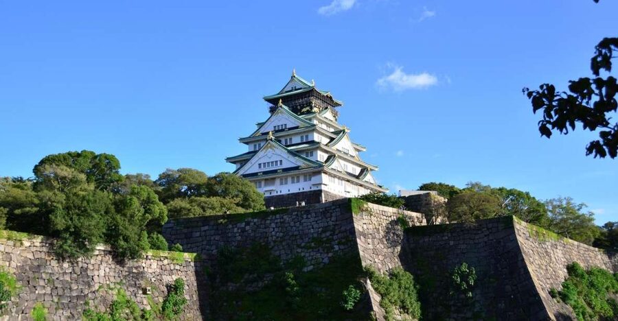 Osaka: Main Sights and Hidden Spots Guided Walking Tour - Osaka Castle Park: The Exterior, the Park, and the Big Stories