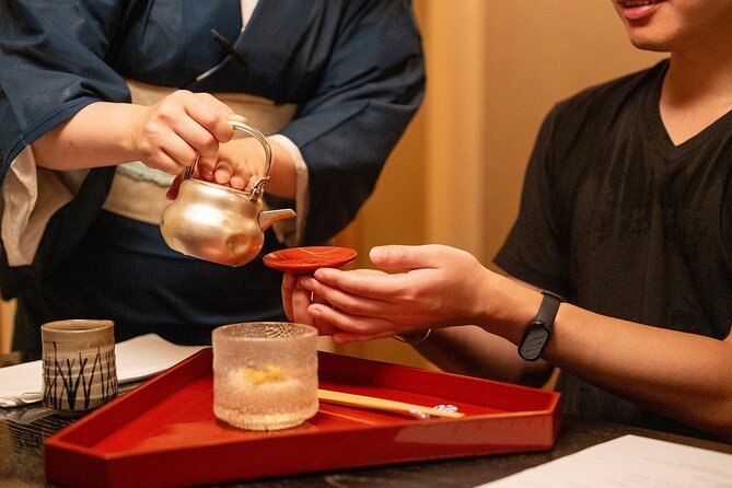 Osaka Michelin Food Tour Experience Kaiseki and Local dishes - Ceramics Shop Time in Shinsaibashi: Edo-Era Tableware You Can Use