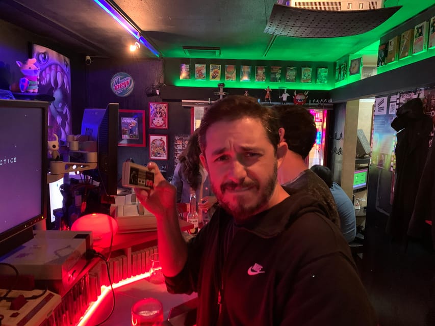 Osaka: Namba Pub Bar Crawl with a Local Guide - Photos, group talk, and what to expect socially