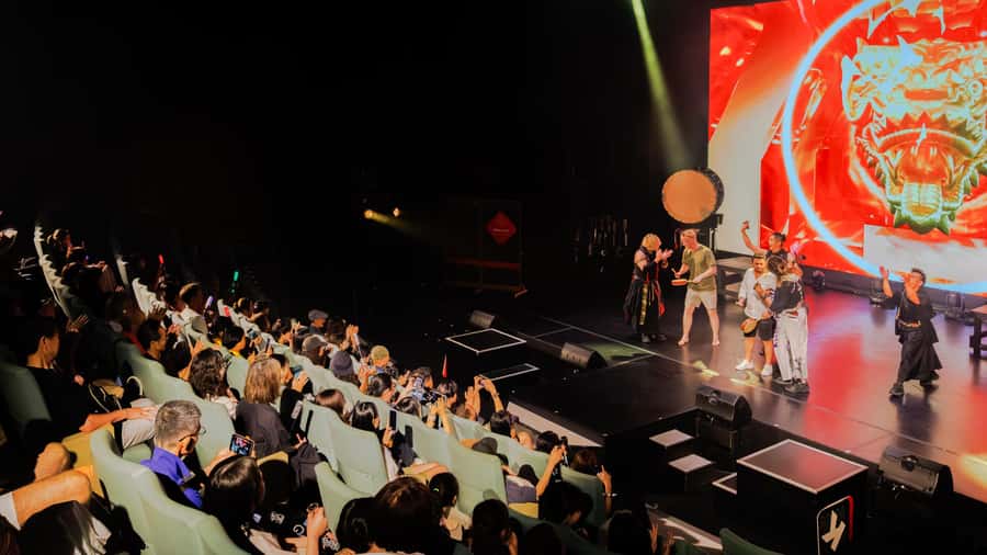 OSAKA NIGHT FUSION Japanese Taiko Kabuki Samurai Dance Show - What the show feels like: watch, react, then take part