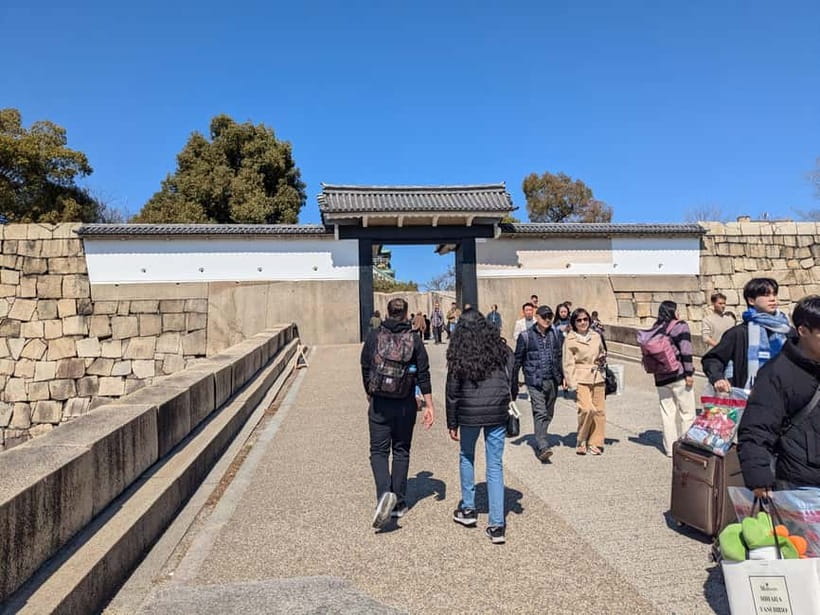 Osaka: Osaka Castle Guided Tour with Local Guide - The Samurai-and-Defense Story You Can Follow Without a Textbook