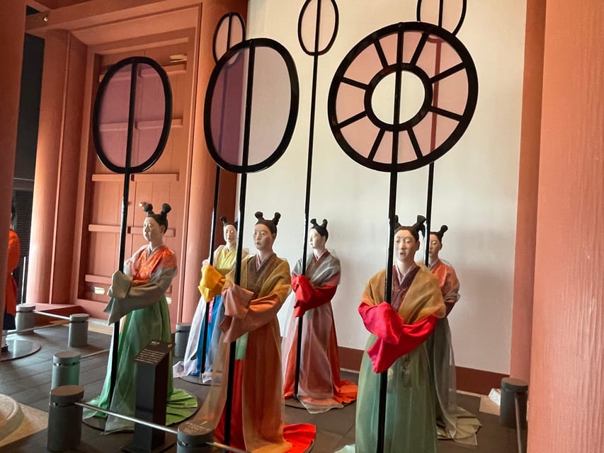 Osaka: Osaka Castle & Historical Museum Guided Tour - The story behind Toyotomi Hideyoshi and the Sengoku to Edo shift