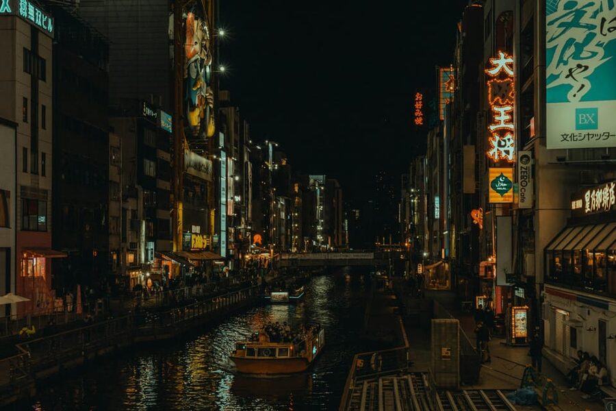 Osaka: Priceless Osaka City Private Tour By English Driver - The 10-Hour Schedule: Seven Stops, One-Hour Timing, and Smart Tradeoffs