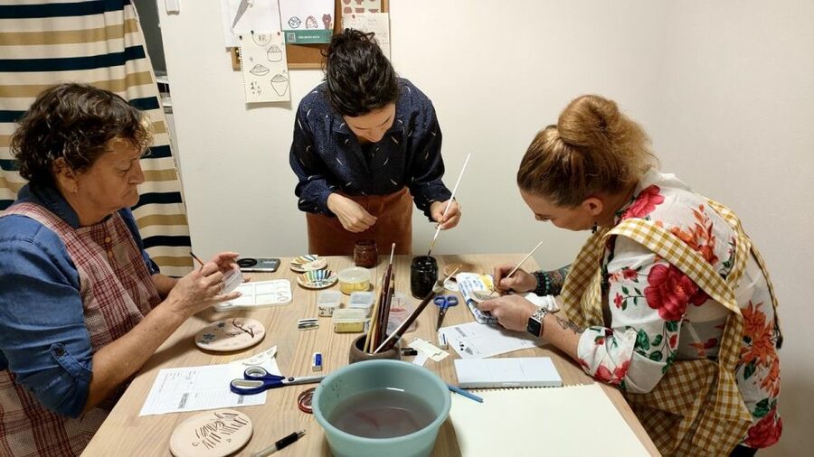 Osaka: Private Ceramic Painting Workshop - Who should book this Osaka ceramic painting workshop
