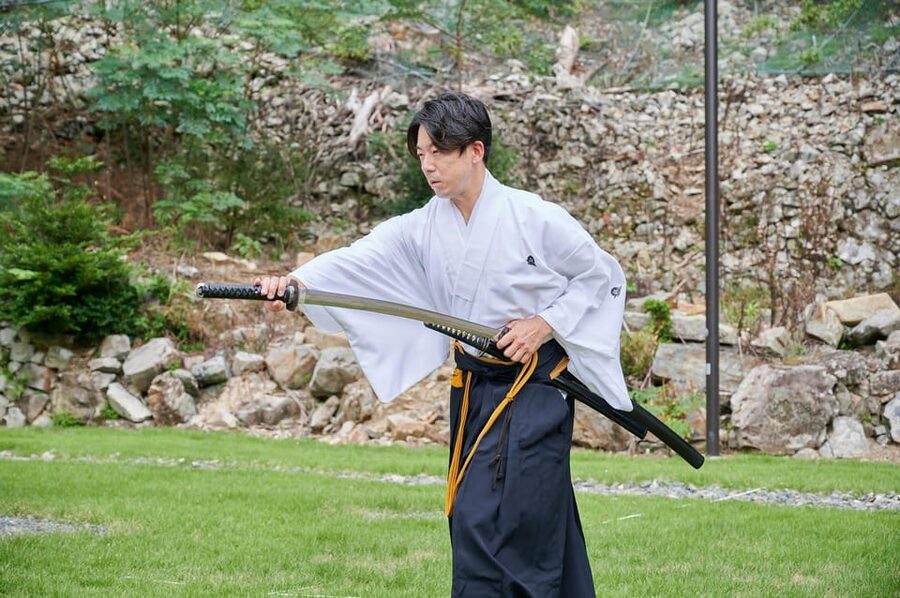 Osaka: Private Samurai Experience - Train with Sword Master - The temple tour part you can actually use