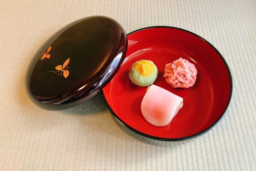 Osaka: Private Tea Ceremony Experience - A calm matcha lesson in Namba’s private studio