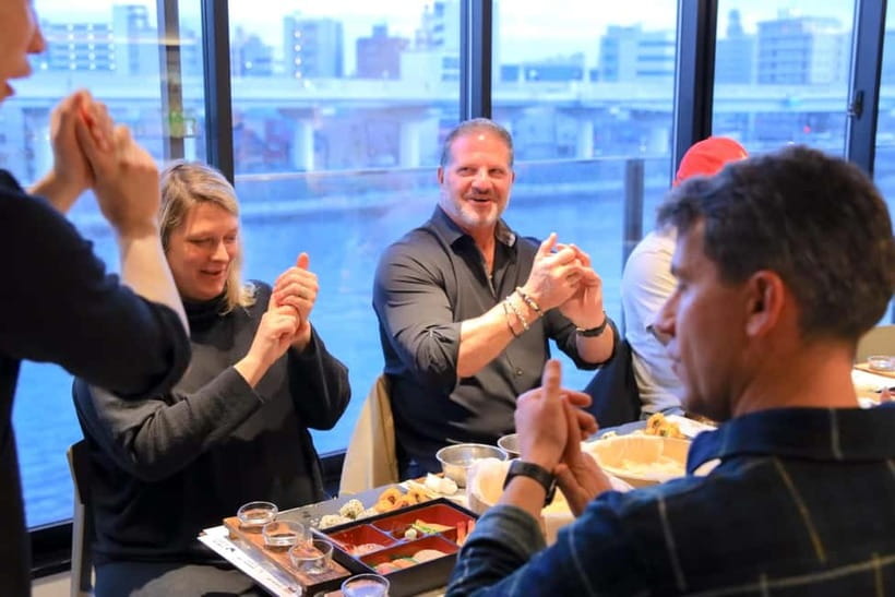 Osaka: Roll and Authentic Sushi Making Class in Dotonbori - Finding the meeting point near Shinsaibashi Station