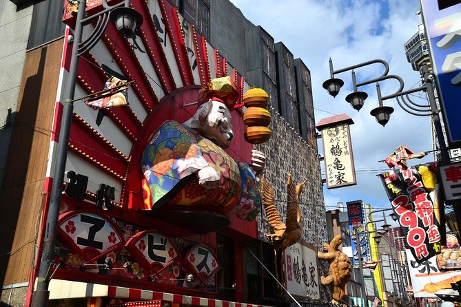 Osaka’s Best and Brightest: Private Full-Day Tour by Vehicle - Shitennoji: an old temple visit with a calmer tempo