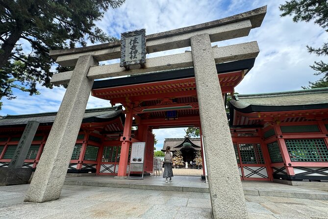 Osaka’s Hidden Gem: Sumiyoshi Taisha Shrine Tour in 90 Minutes - Rabbit Messengers, Sacred Stones, and Folklore That Makes Sense