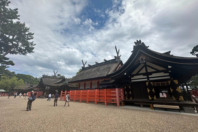 Osaka’s Hidden Gem: Sumiyoshi Taisha Shrine Tour in 90 Minutes - Should You Book This Sumiyoshi Taisha Shrine Tour?